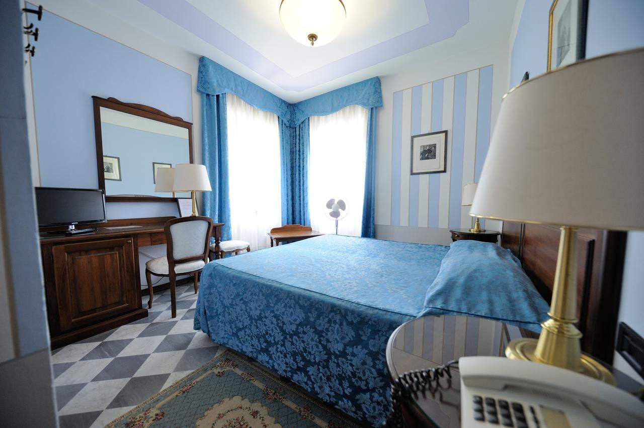 Park Hotel Regina - With Air-Condition And Pool Bagni di Lucca Exterior foto